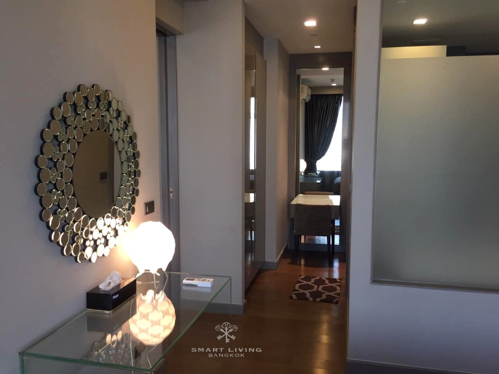 M Silom 1 bed, beautiful unit with clear city view and close to Silom Plaza and AIA Tower.