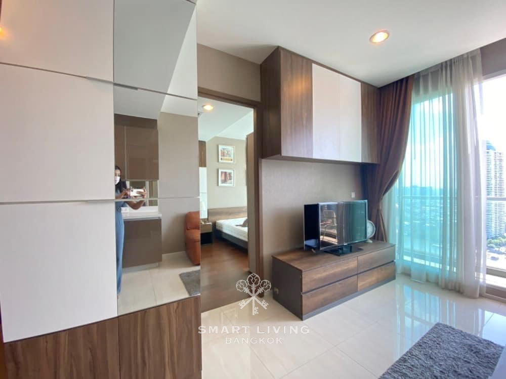 Menam Residences fully equipped 1 bed, with nice living room, walking distance to Asiatique The Riverfront.