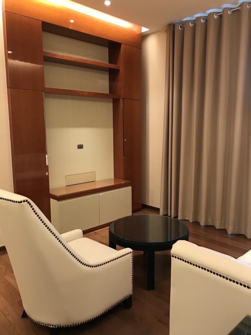 ห้องหัวมุม 2 ห้องนอน ใกล้ห้างสรรพสินค้า