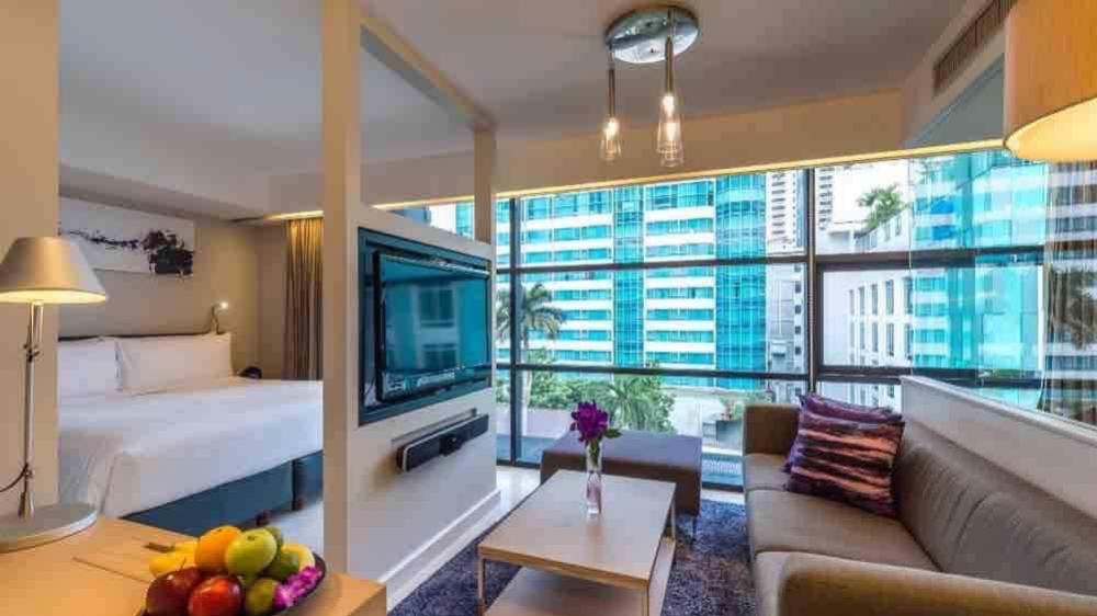 For rent THE ESSE ASOKE Near MRT,BTS,Airport Link only 350 m. 🔥Only 50K.🔥