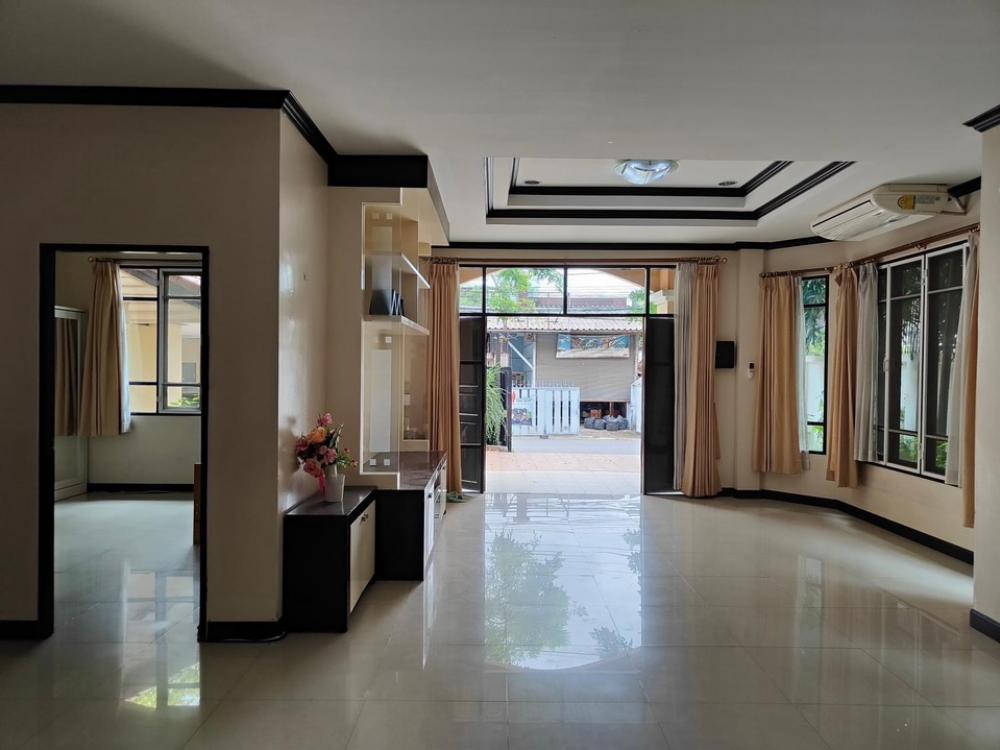 House for rent at Ekamai:250m,4/4,85k