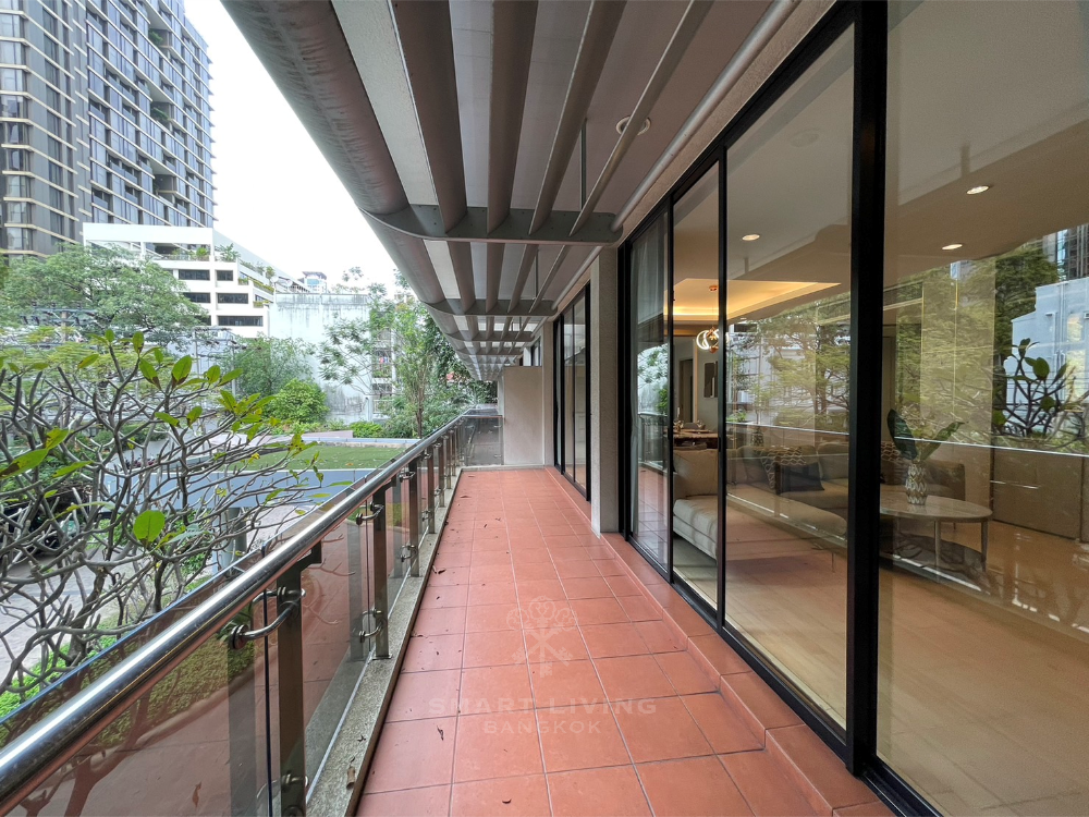 Spacious 3 bed, close to Lumpini park, best offer @100K!