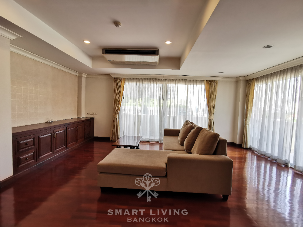 Nagara Mansion Duplex Penthouse 4bed, 5 min. walk to BTS Ploenchit, only @85K!