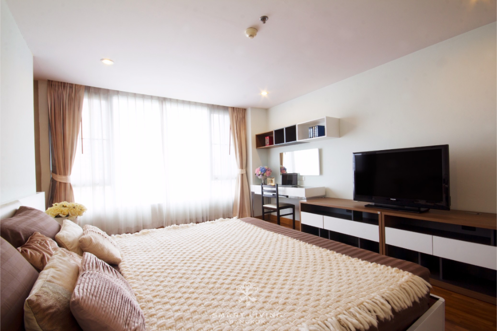 Queen\'s Park View modern 2bed, close to BTS Phrom Phong, only @65K!
