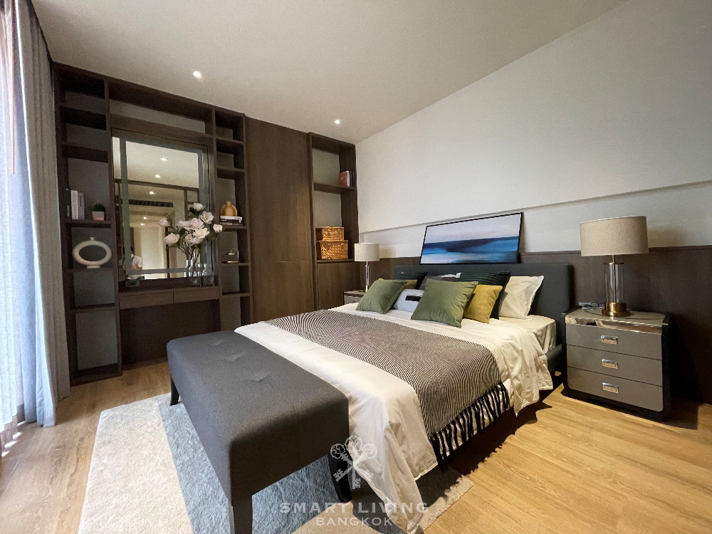 Luxury 3 bed, Pet friendly  near BTS Phrom Phong, only @185K!