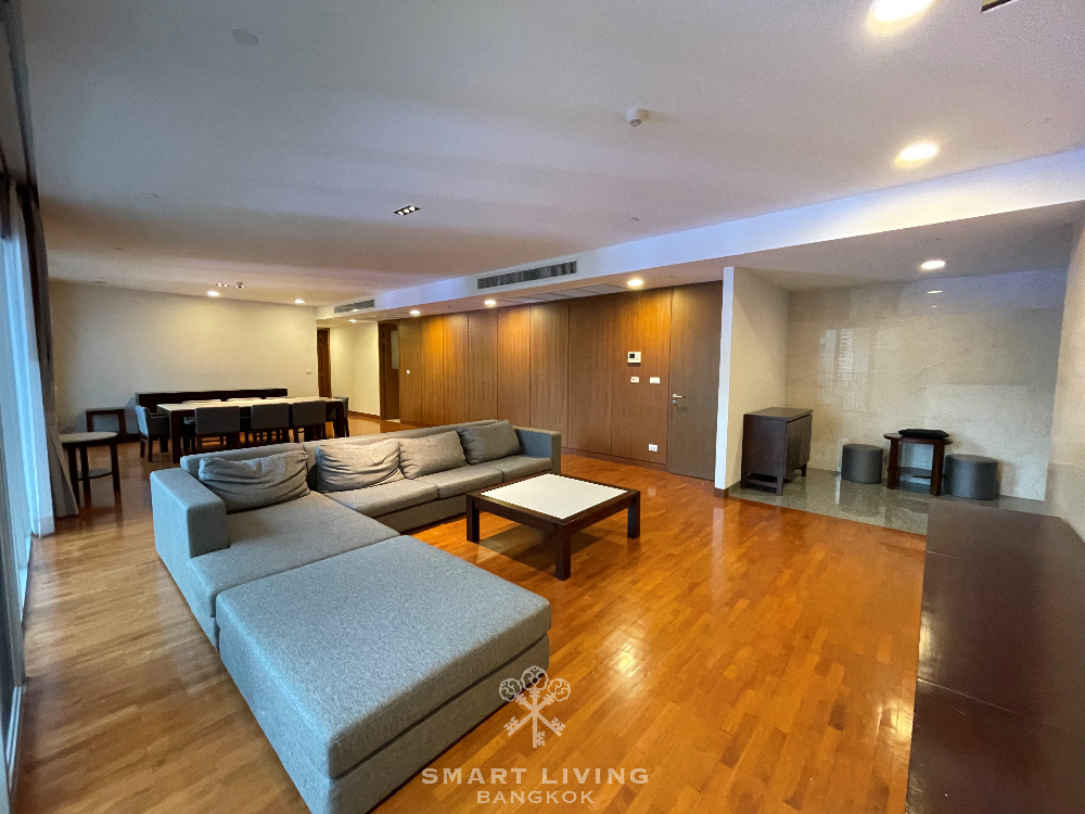 Huge space 3bed with fully equipped appliances, near BTS Asoke, only @105K!