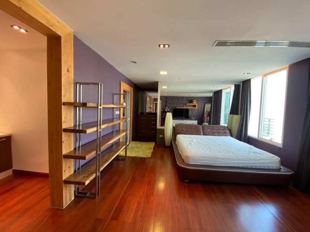 Penthouse Triplex หรู ; WIND SUKHUMVIT 23, 3 ห้องนอน ราคา 250k