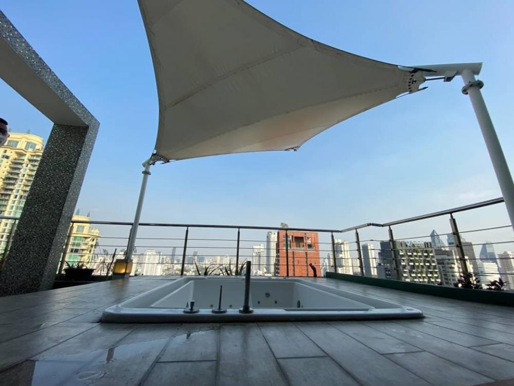 Penthouse Triplex หรู ; WIND SUKHUMVIT 23, 3 ห้องนอน ราคา 250k