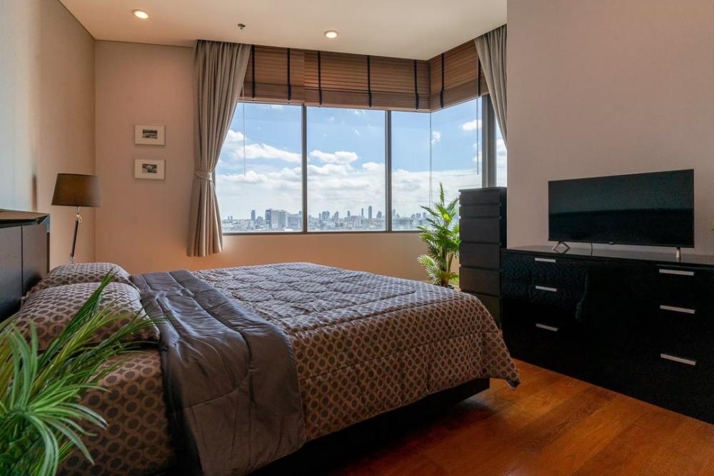 BRIGHT SUKHUMVIT 24 ขนาด 96m , 2 ห้องนอน ราคาเพียง 75k