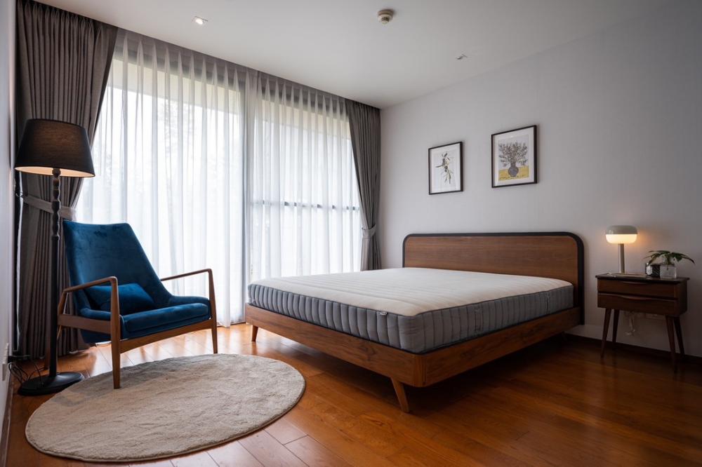 ห้องเพิ่งตกแต่งใหม่ ซื้อ หรือ เช่า ที่ Noble Ambience Sarasin ราคาขาย 14.5mb เช่า 60k