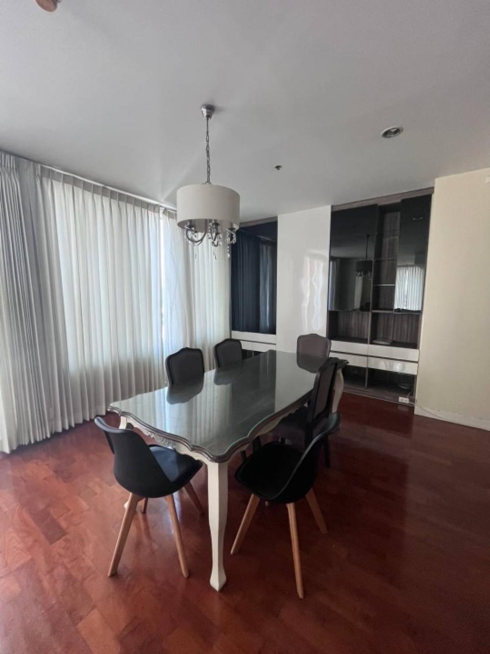 ให้เช่า SIRI RESIDENCE (SUKHUMVIT 24) , 3 ห้องนอน ใจกลางเมือง ใกล้ BTS พร้อมพงษ์