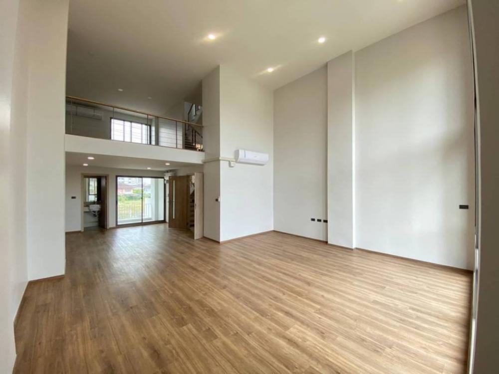 Townhome office ให้เช่า,ใหม่, พัฒนาการ , ราคา 100k