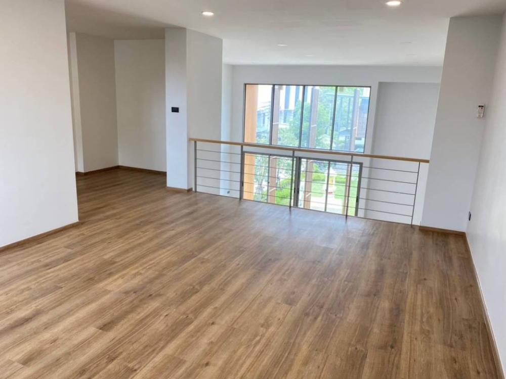 Townhome office ให้เช่า,ใหม่, พัฒนาการ , ราคา 100k