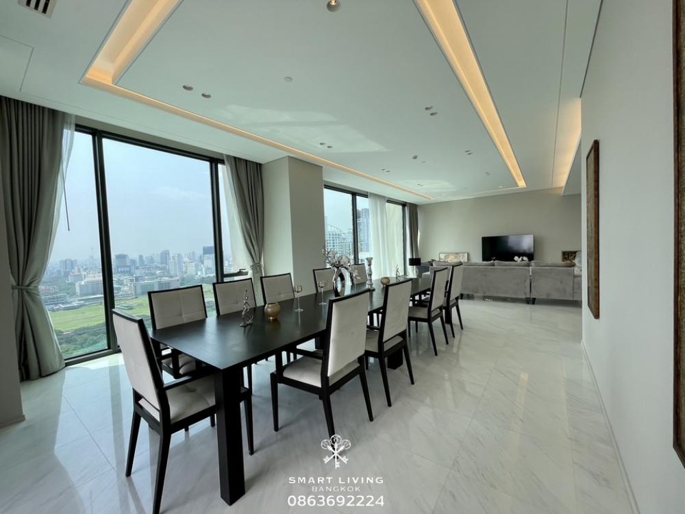 เช่า/ขาย penthouse หรู 4ห้องนอน The residence at Sindhorn kempinski อยู่ในพื้นที่ ที่กำลังเป็นที่นิยม ที่หนึ่ง ในกรุงเทพ (หลังสวน) วิวสวนลุมพินี และ Royal sport club ระเบียงกว้างใหญ่