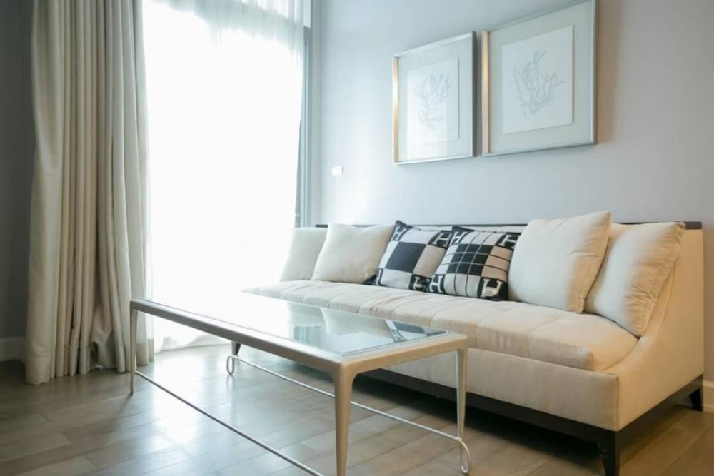 ขาย ORIENTAL RESIDENCE, 2 ห้องนอน ราคาถูกมาก เพียง 19+ mb
