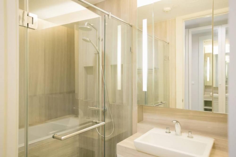 ขาย ORIENTAL RESIDENCE, 2 ห้องนอน ราคาถูกมาก เพียง 19+ mb