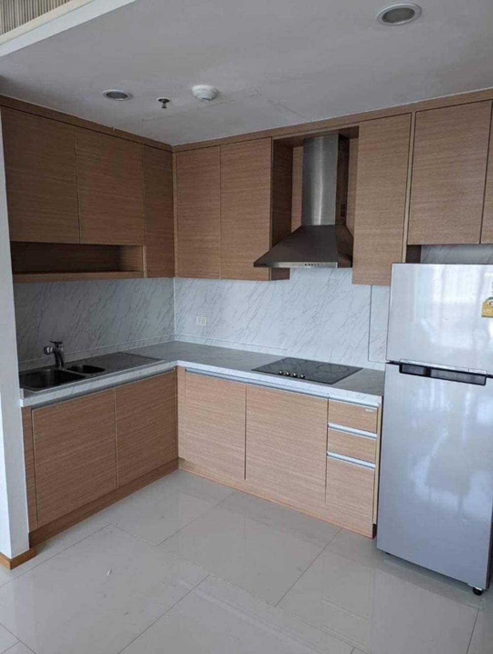 เช่าด่วน ราคาถูก EMPORIO PLACE ,2 ห้องนอน ขนาดใหญ่ 105m ราคาเพียง 70k