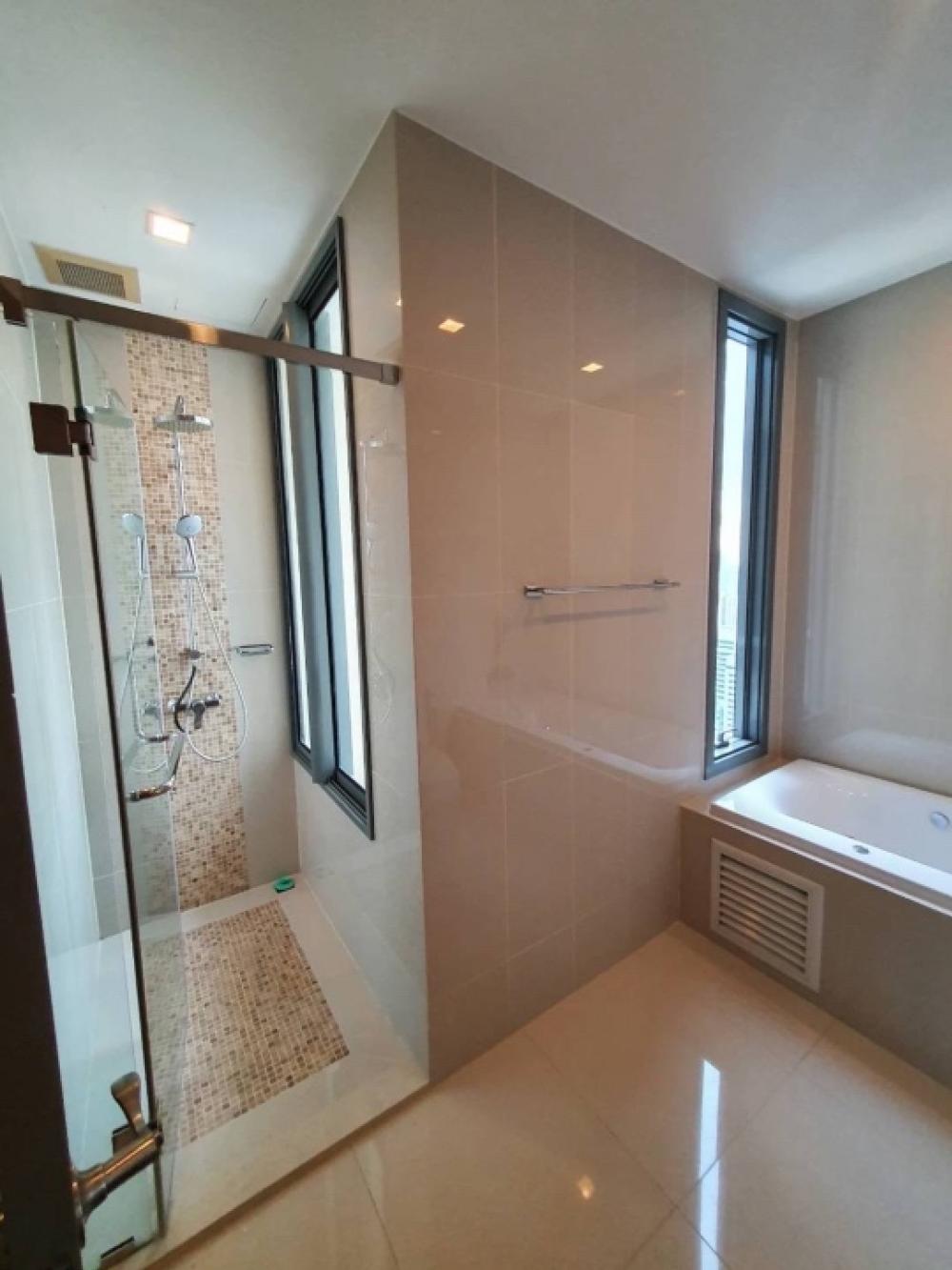 Q ASOKE 3 ห้องนอน เหมาะ สำหรับ ครอบครัว พร้อมให้เช่าราคาเพียง 85k
