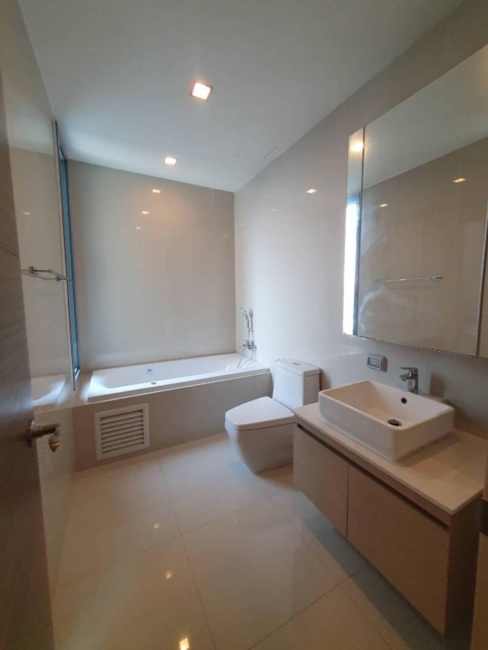 Q ASOKE 3 ห้องนอน เหมาะ สำหรับ ครอบครัว พร้อมให้เช่าราคาเพียง 85k