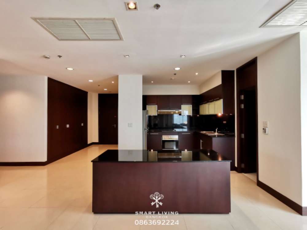✨ 👍  Captivating views and elegant decor  at ROYAL RESIDENCE PARK