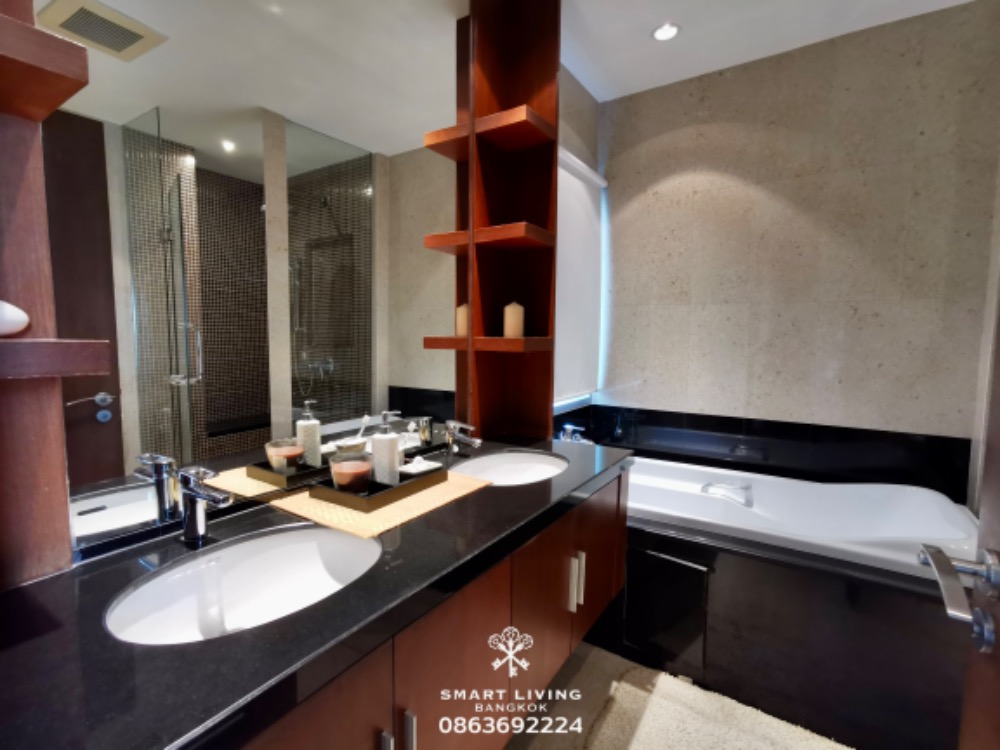 ✨ 👍  Captivating views and elegant decor  at ROYAL RESIDENCE PARK