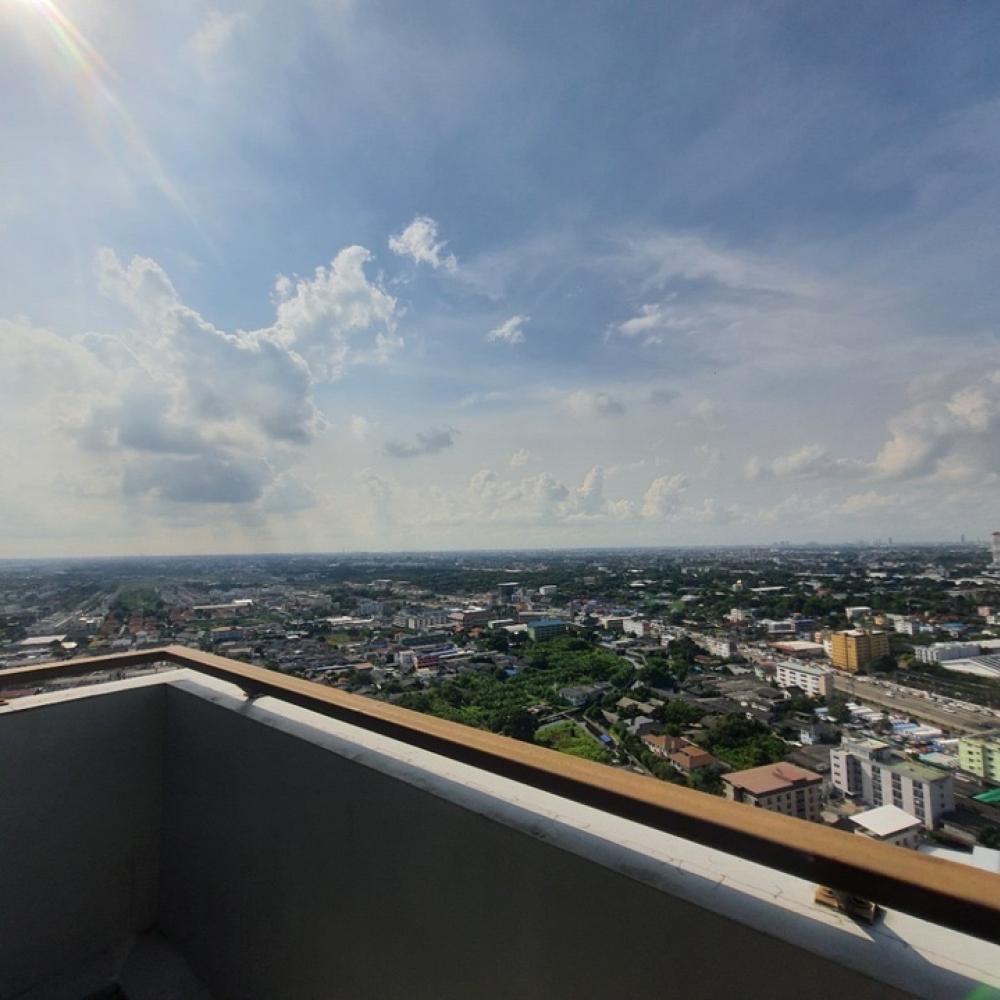 ให้เช่า penthouse duplex FOUR WINGS RESIDENCE SRINAKARIN,3 ห้องนอน, ราคาเพียง 130k