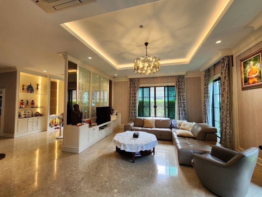 Grand Bangkok Boulevard , Great location ,  near to BTS Bearing