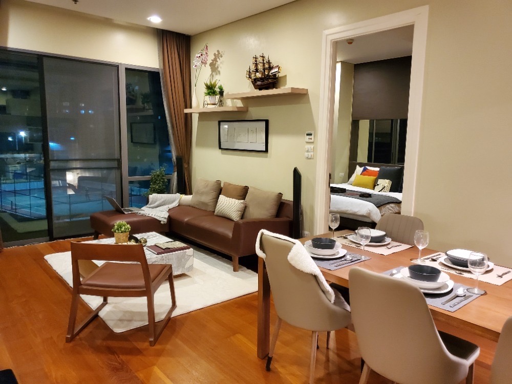 For rent/sale Bright 2 bedrooms with unblocked view long balcony near BTS Phromphong