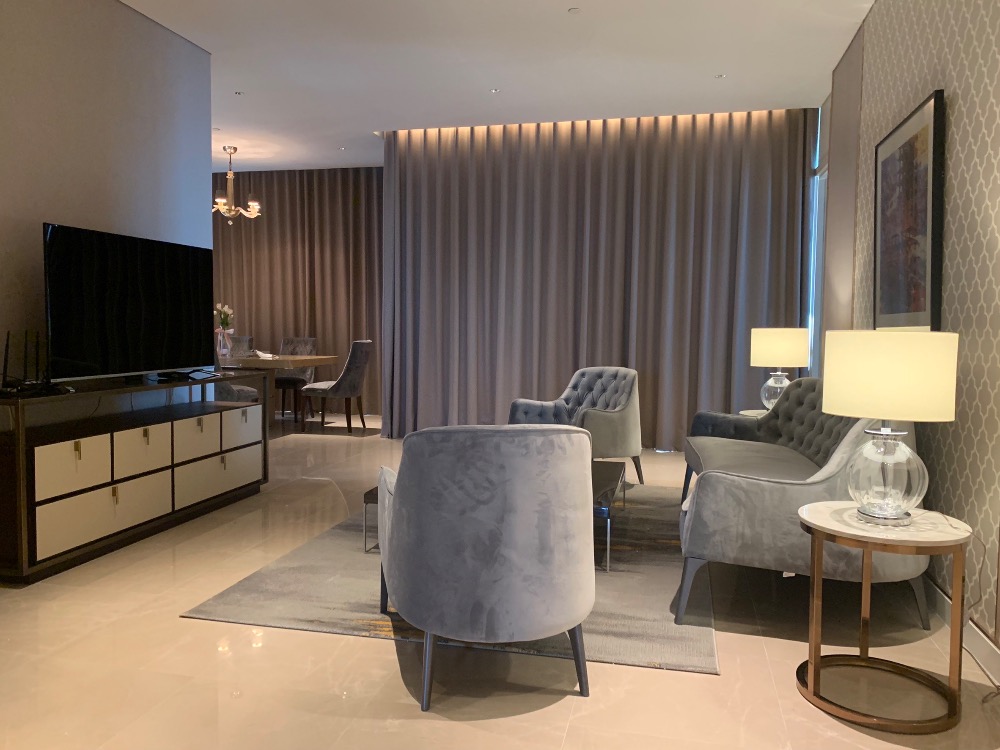 ให้เช่า SINDHORN RESIDENCE 3 ห้องนอน ใกล้ BTS เพลินจิต