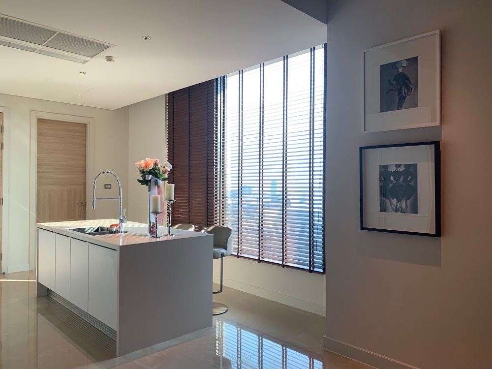 ให้เช่า SINDHORN RESIDENCE 3 ห้องนอน ใกล้ BTS เพลินจิต