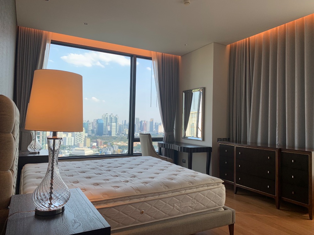 ให้เช่า SINDHORN RESIDENCE 3 ห้องนอน ใกล้ BTS เพลินจิต