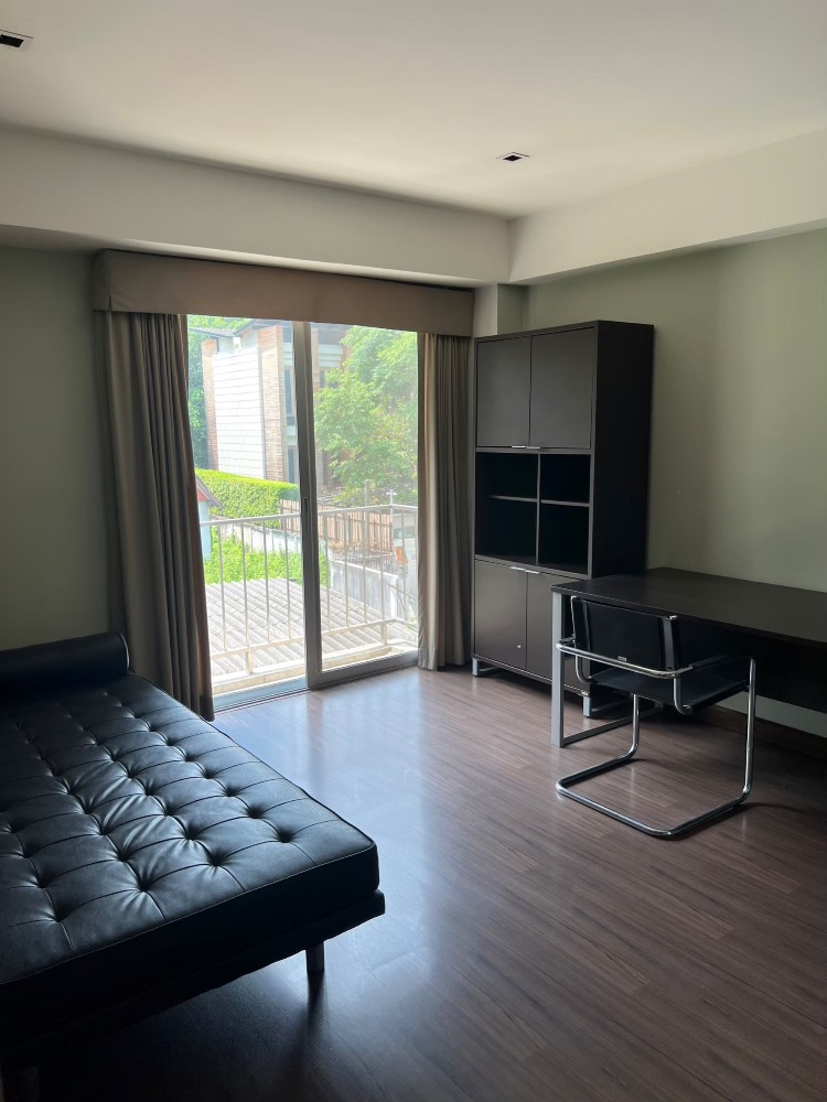 For rent Baan Romyen Ekamai big size unit with 2 bedrooms near BTS Ekamai