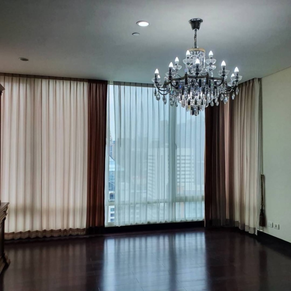 ให้เช่า THE PARK CHIDLOM, 3 ห้องนอน ใกล้  BTS ชิดลม