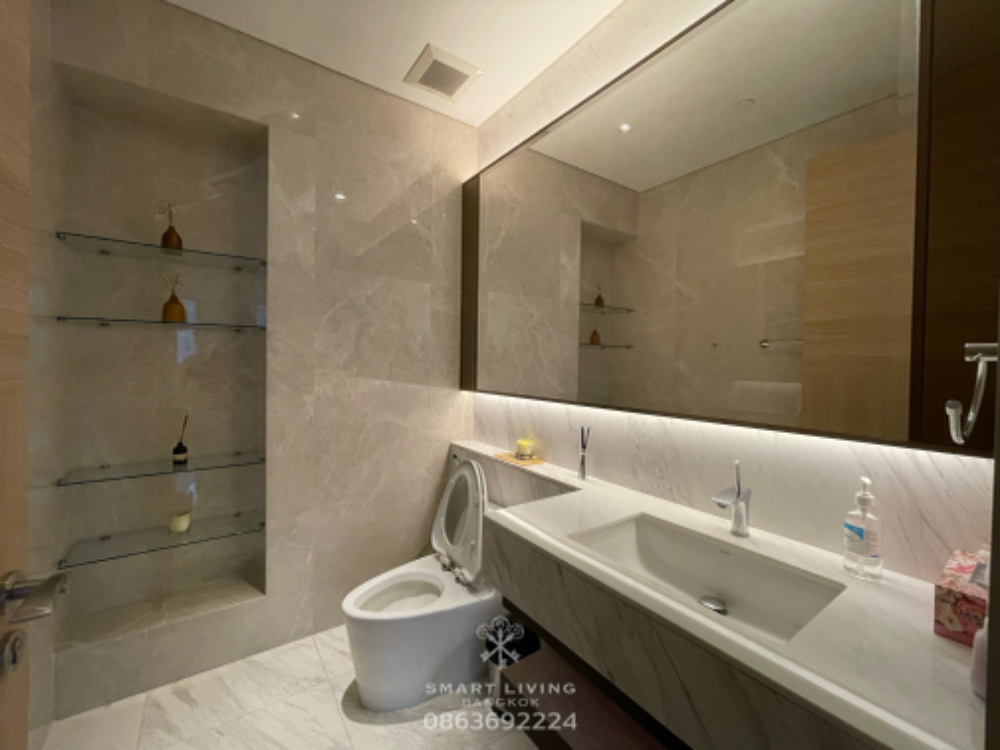 เช่า/ขาย  SINDHORN RESIDENCE ,2 ห้องนอน ระเบียงกว้าง ใกล้ BTS เพลินจิต