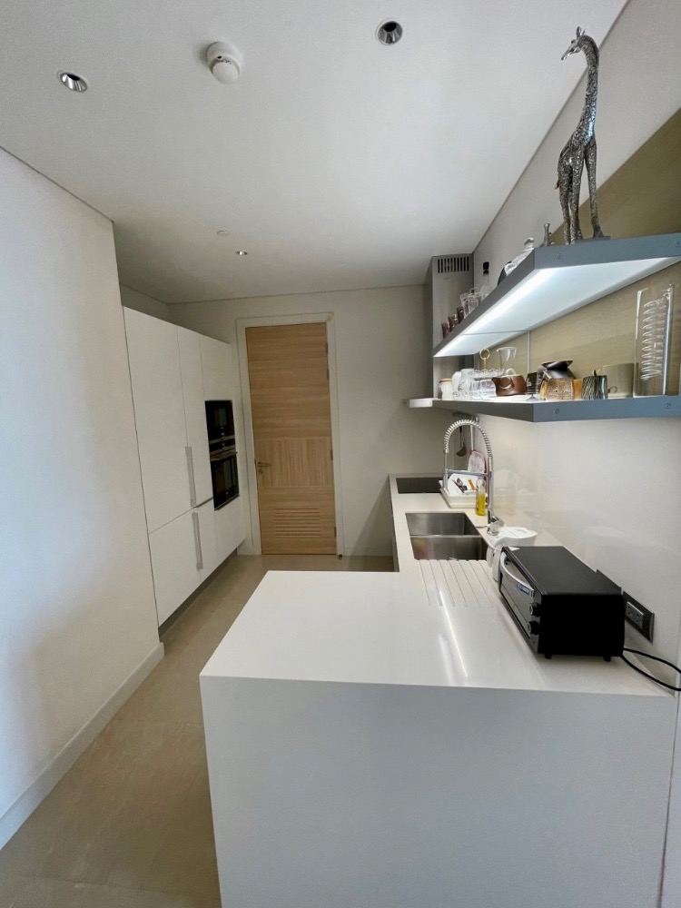 ขาย Sindhorn Residence, 2 ห้องนอน ใกล้ BTSเพลินจิต