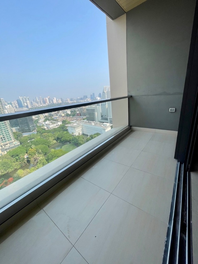 ขาย Sindhorn Residence, 2 ห้องนอน ใกล้ BTSเพลินจิต