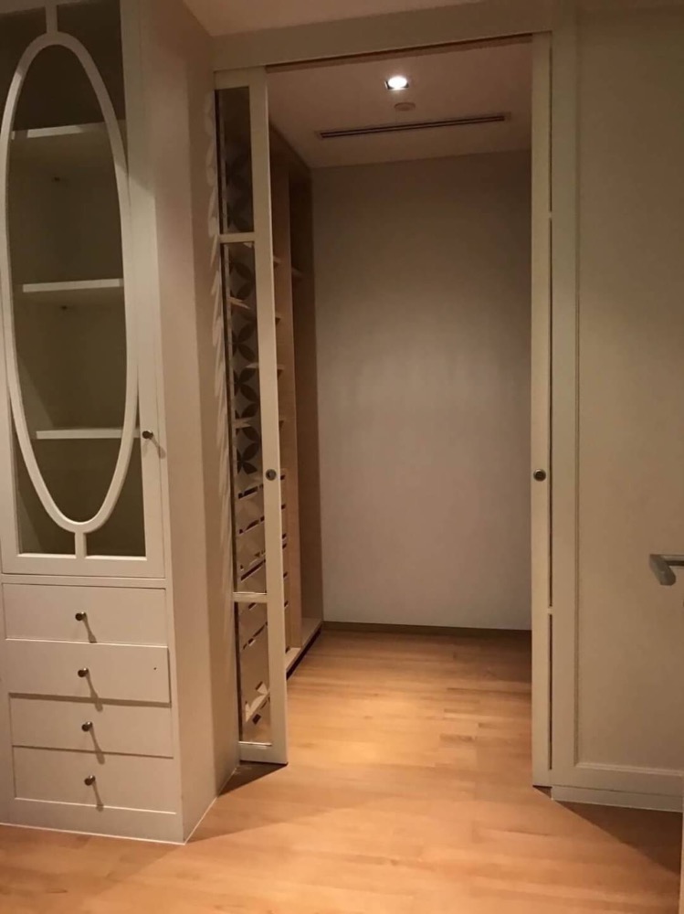 For rent/sale in CBD area near Lumpini park and BTS Saladaeng