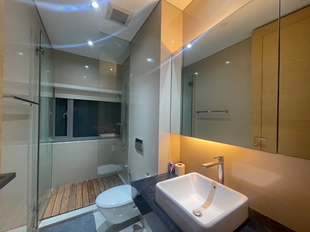 For rent/sale in CBD area near Lumpini park and BTS Saladaeng