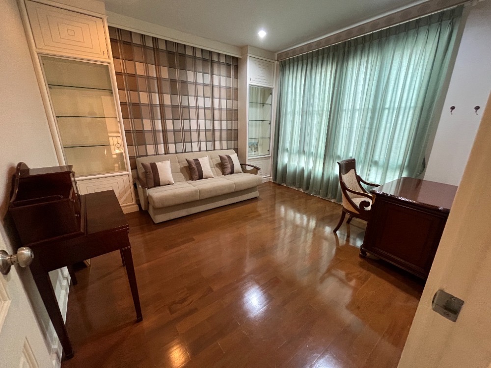 Townhome ริมแม่น้ำ ใกล้ เอเซียทีค และ Shrewsbury international school ให้เช่า 130k