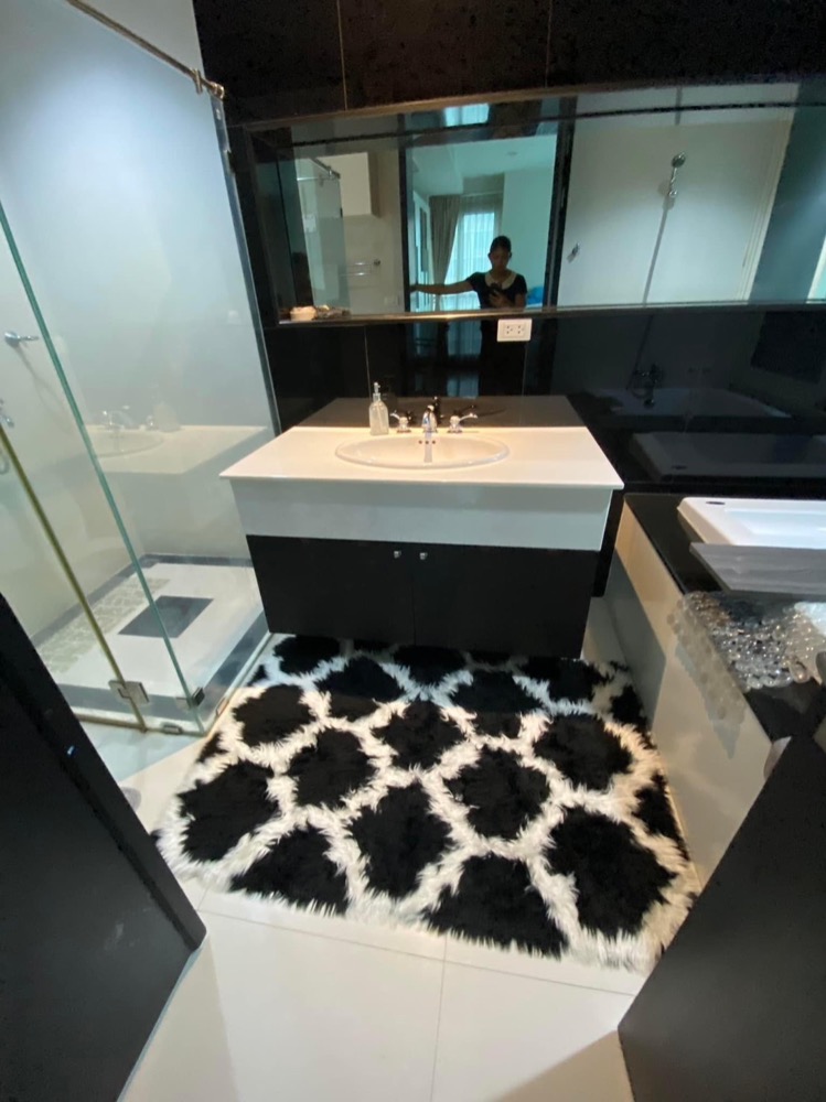 ให้เช่า Address sathorn , 2 ห้องนอน ใกล้ BTS Surasak