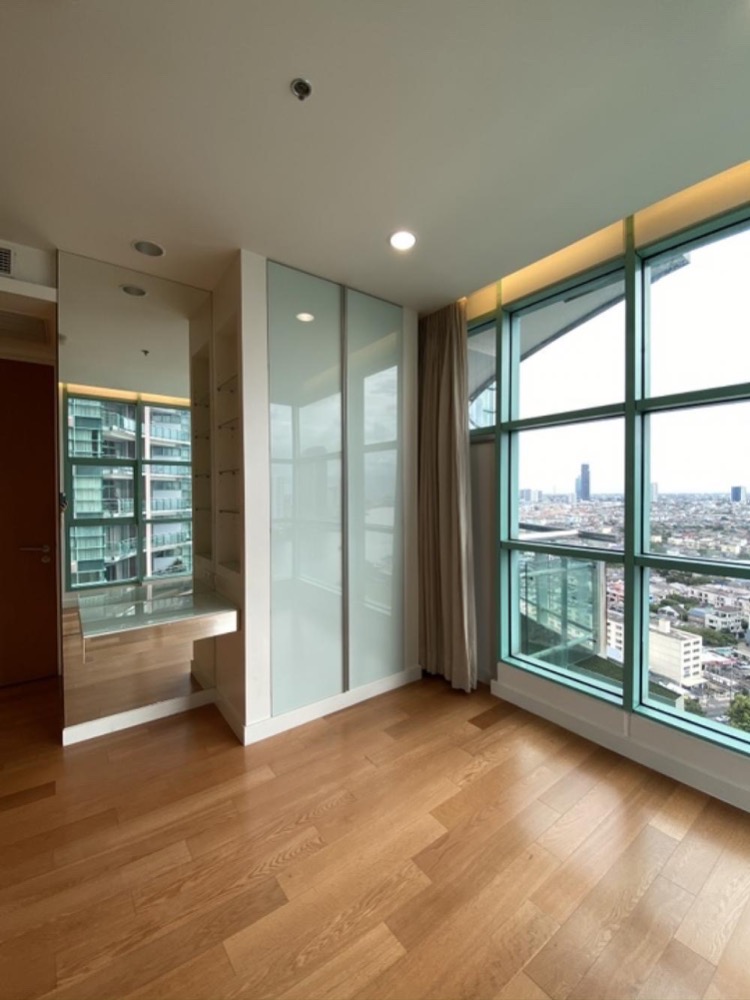 🔥 ขายด่วน Condominium by the river, Chatrium riverside residence, 2 bedrooms , river view, next to Shrewsbury international school