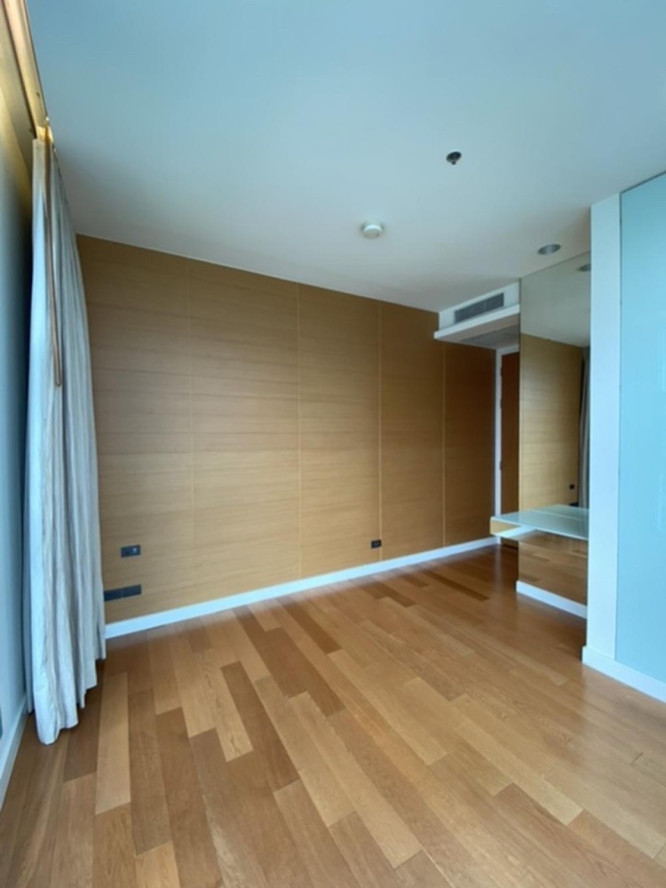🔥 ขายด่วน Condominium by the river, Chatrium riverside residence, 2 bedrooms , river view, next to Shrewsbury international school