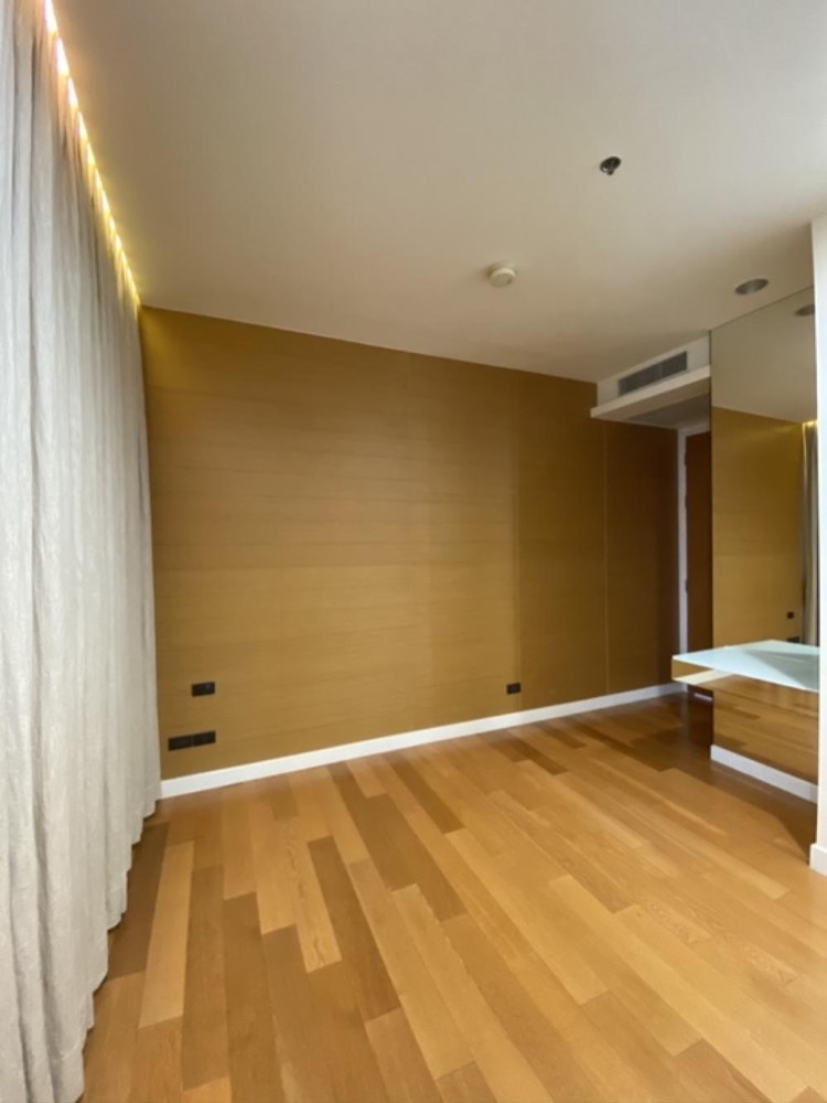 🔥 ขายด่วน Condominium by the river, Chatrium riverside residence, 2 bedrooms , river view, next to Shrewsbury international school