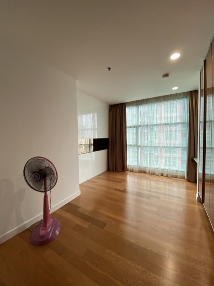 🔥 ขายด่วน Condominium by the river, Chatrium riverside residence, 2 bedrooms , river view, next to Shrewsbury international school
