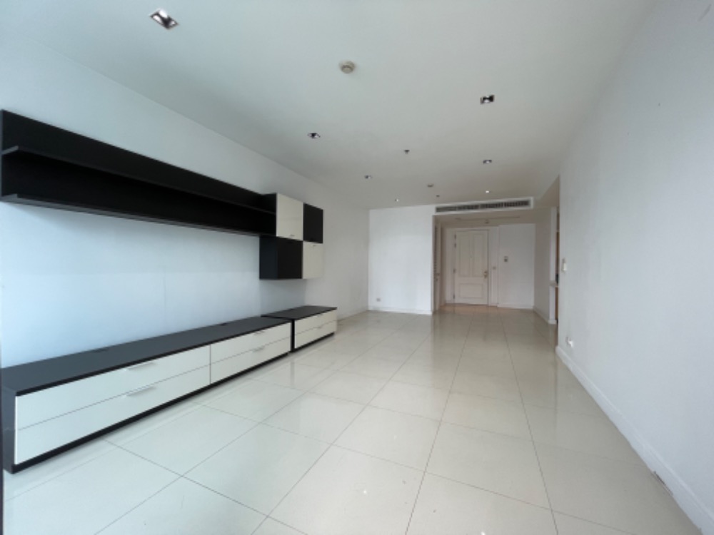 For rent 2 bedrooms at Athenee residence near BTS Ploenchit
