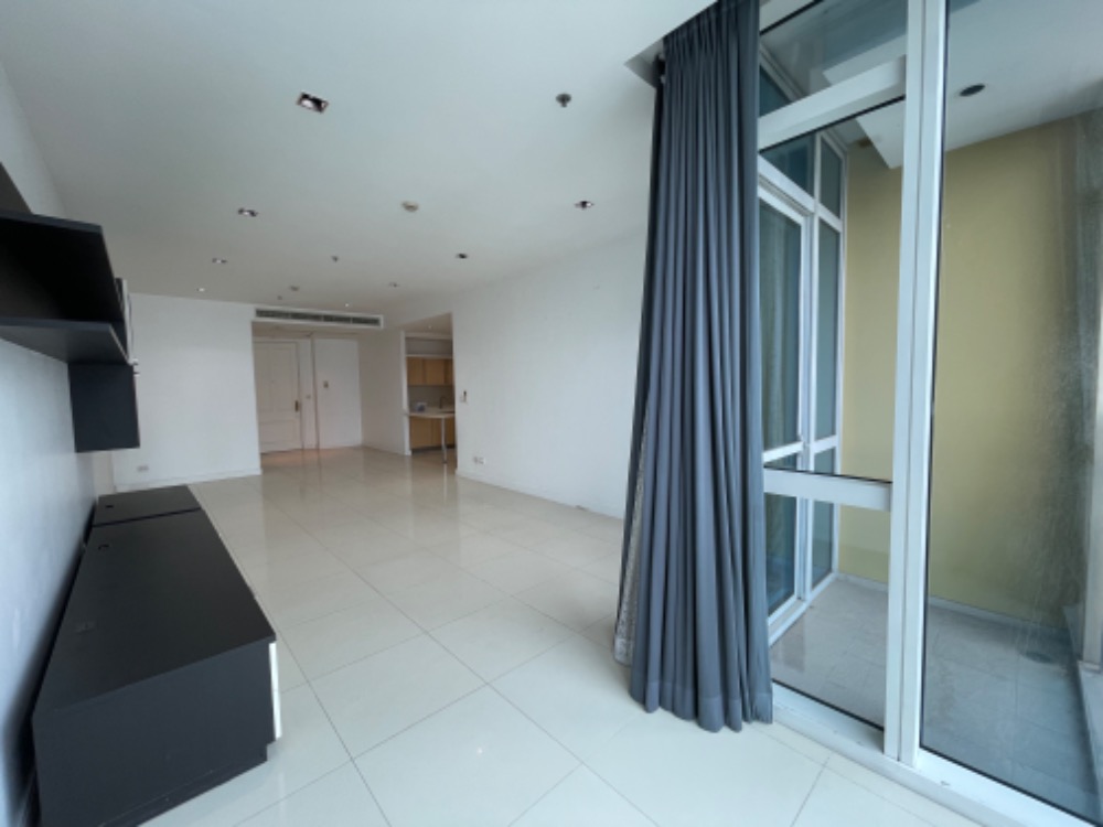 For rent 2 bedrooms at Athenee residence near BTS Ploenchit