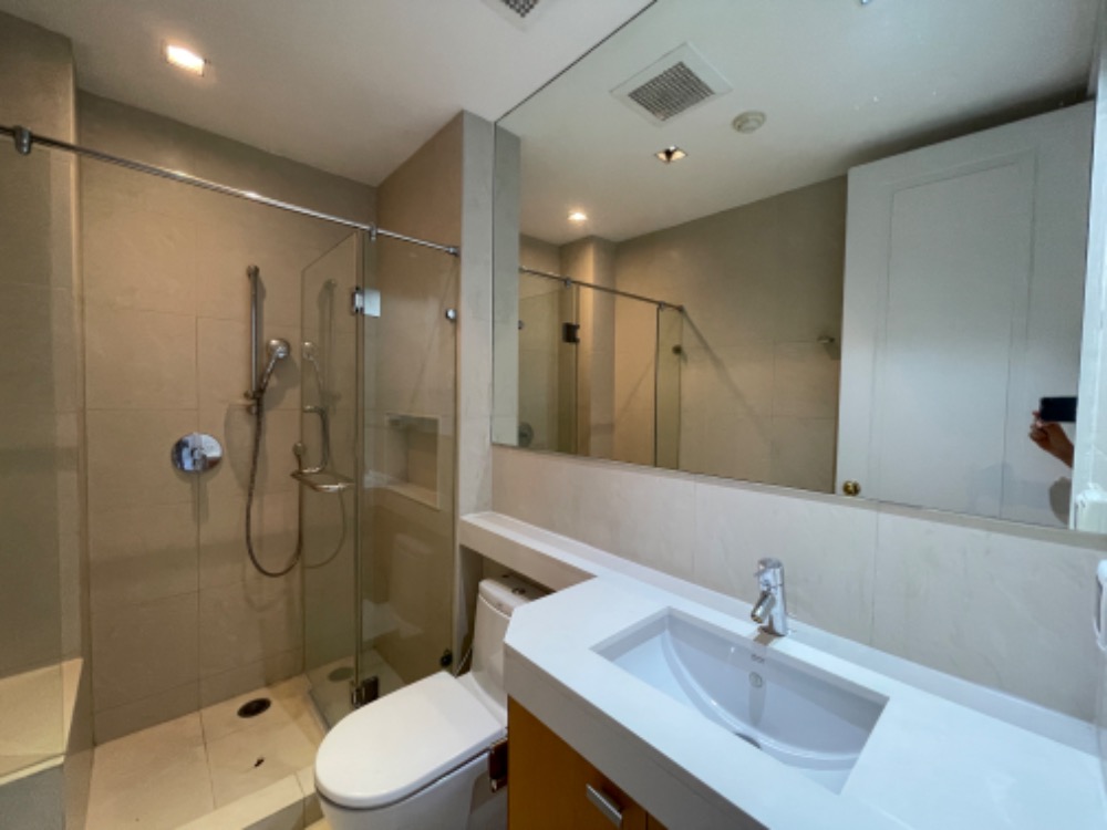 For rent 2 bedrooms at Athenee residence near BTS Ploenchit