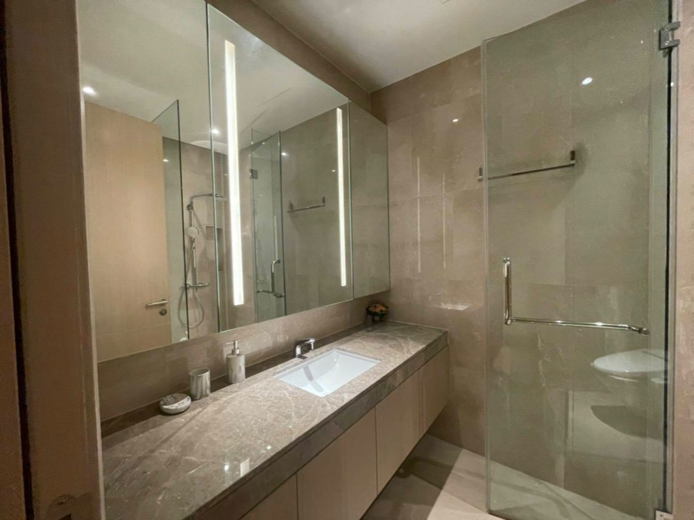 ให้เช่า Magnolia Waterfront Residence , 1 ห้องนอน ใกล้ BTS Sapan Taksin
