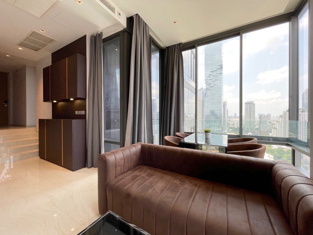 ให้เช่า ASHTON SILOM , 2 ห้องนอน ใกล้ BTS Chong Nonsi