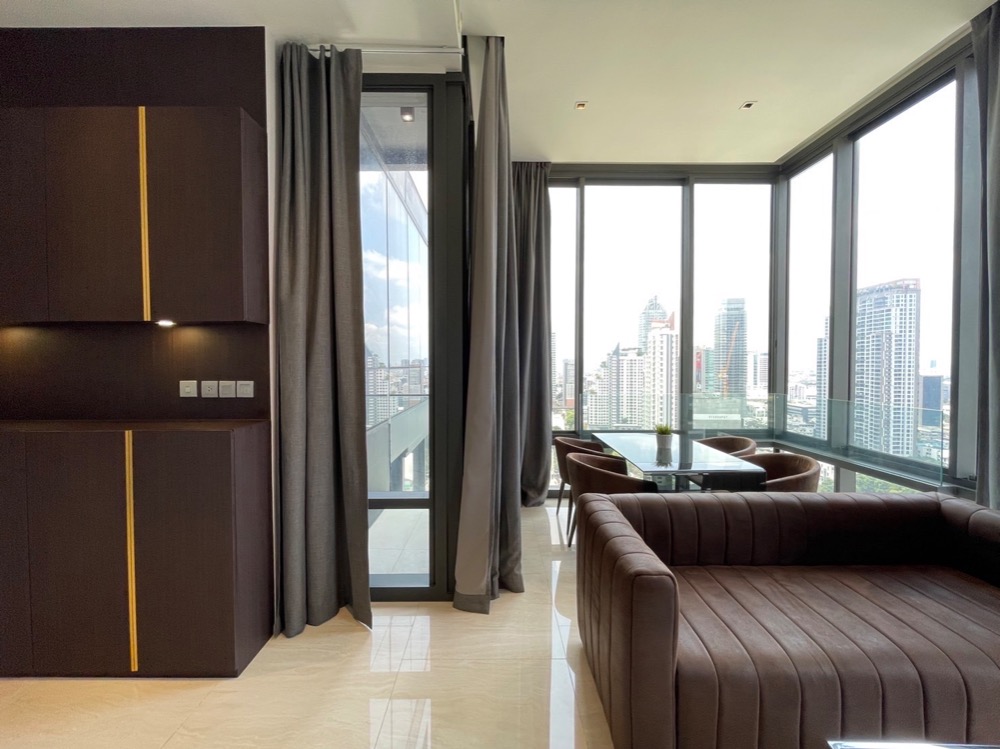 ให้เช่า ASHTON SILOM , 2 ห้องนอน ใกล้ BTS Chong Nonsi